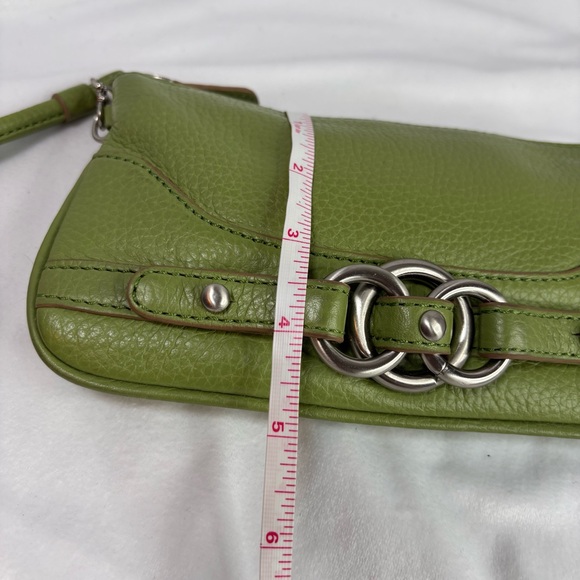 WILSONS LEATHER Green Pebbled Leather Wristlet Clutch Bag Silver Hardware
